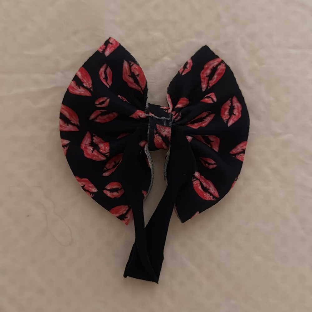 Bow - Picture 2 of 2